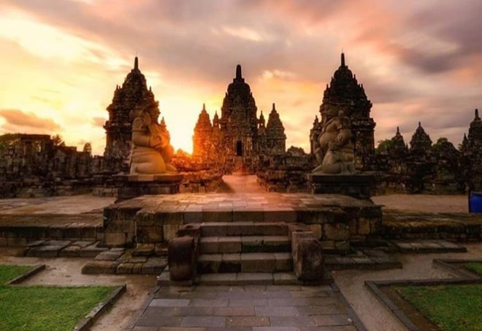 Sewu Temple, The Buddhist Temple Known for The Legend of Roro Jonggrang ...