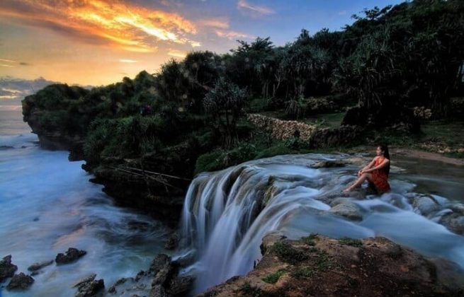 The Unique Waterfall in Jogan Seashore Yogyakarta - Yogyakarta Tourism ...