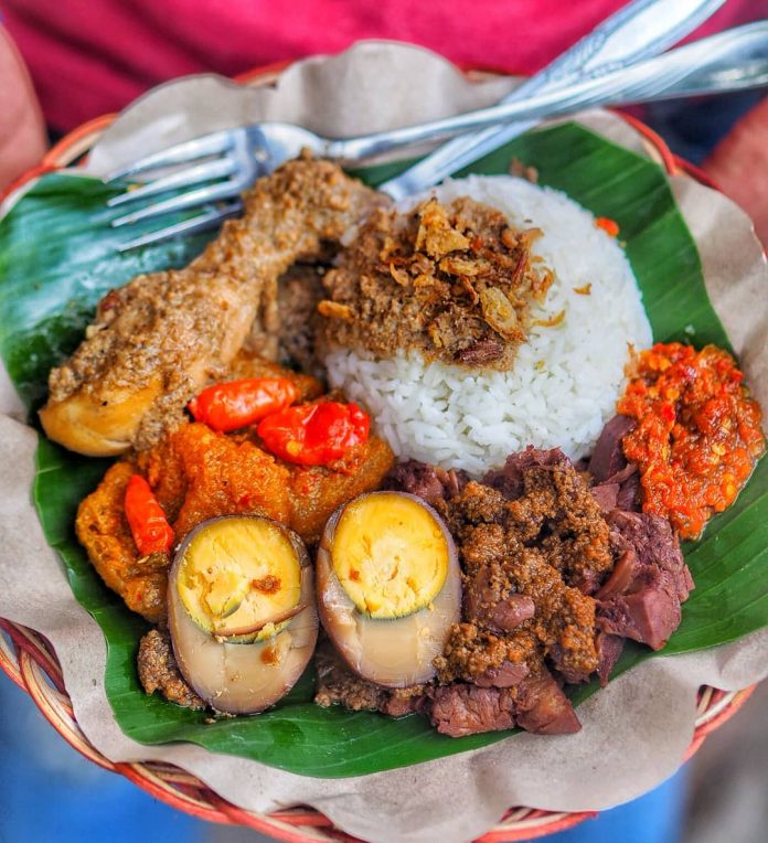 Phenomenal Gudeg in Jogja - Yogyakarta Tourism Portal