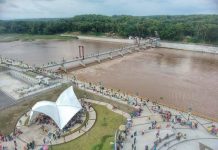 Kulon Progo의 독특한 댐인 Kamijoro 댐