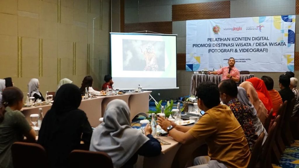 Pelatihan Pembuatan Konten Digital Promosi Destinasi Wisata Desa Wisata
