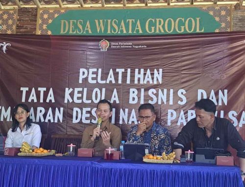 Pelatihan Tata Kelola Bisnis dan Pemasaran Destinasi Pariwisata di Desa Wisata Grogol