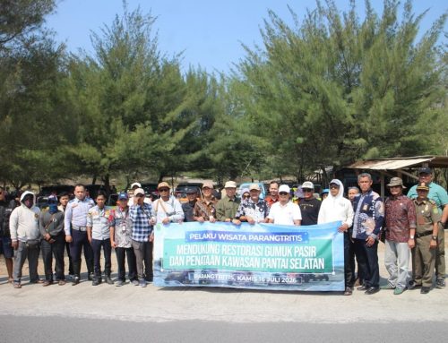 Menata Wisata, Merawat Gumuk Pasir Parangtritis
