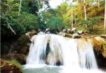 Grojogan Sewu Kulon Progo