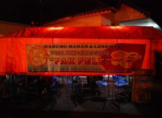 Nasi Goreng Pak Pele Alun alun