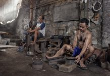 Daliyo Gamelan, Mengukir Kayu Menatah Besi Menuai Suara