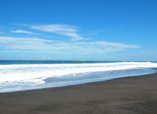 Pantai Congot, Nuansa Khas Pantai Nelayan