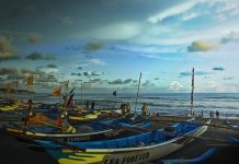 Pantai Depok, Nikmati Seafood di Pinggir Pantai