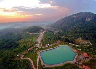 Sunset di Embung Nglanggeran Gunungkidul