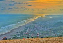 Bukit Paralayang Parangtritis