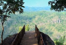 Watu Lawang Mangunan