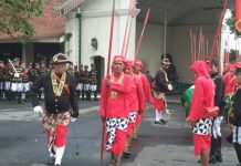 Tradisi Pergantian Prajurit Puro Pakualaman Mengundang Daya Tarik Wisatawan