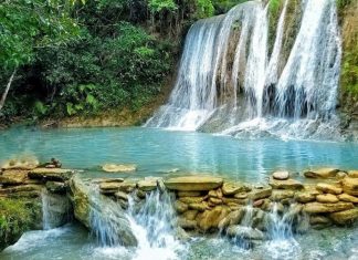 Menikmati Air Terjun Bertirai Cantik di Jurang Pulosari