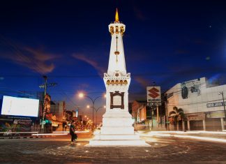 Tempat- tempat Legendaris di Sepanjang Sumbu Filosofi
