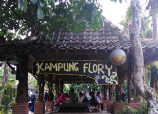 Kampung Flory