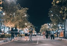 Wisata Malam Jalan Malioboro Cocok untuk Spot Foto dan Kulineran!