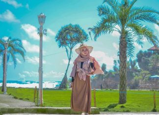 Indahnya Liburan Di Pantai Ngrawe