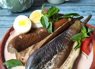 Inilah Menu Andalan yang Ada dan Wajib Anda Coba di Warung Pecel Terong