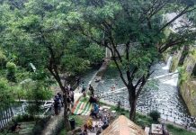 Inilah Nikmatnya Menyantap Makanan di Pinggir Sungai Joglo Pari Sewu Resto