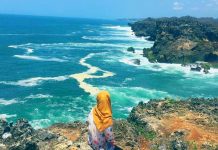 Pantai Sarangan, Pantai Cantik yang Sepi Serasa Milik Pribadi