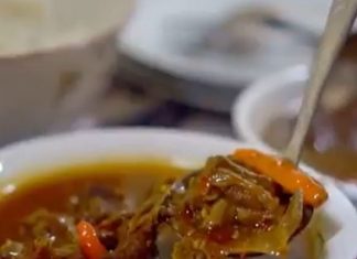 Kuliner Otentik Jogja, Gudeg Luweng Kayu