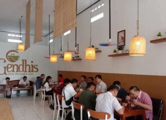 Review Menu dan Lokasi Gendhis Resto Terbaru
