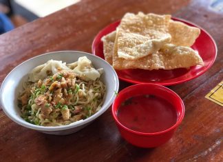 Yamie Pangsit Pathuk Kuliner Favorit di Jogja