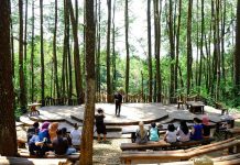 JAGAD MANGUNAN: Sekolah Hutan