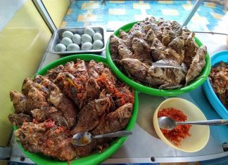 Mangut dan Sidat Goreng Bu Sriwanto Kulon Progo