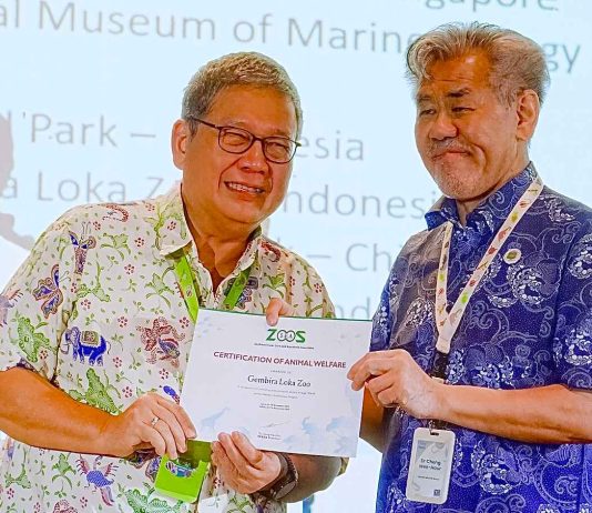 GEMBIRA LOKA ZOO RAIH PENGHARGAAN KESEJAHTERAAN SATWA OLEH SEAZA